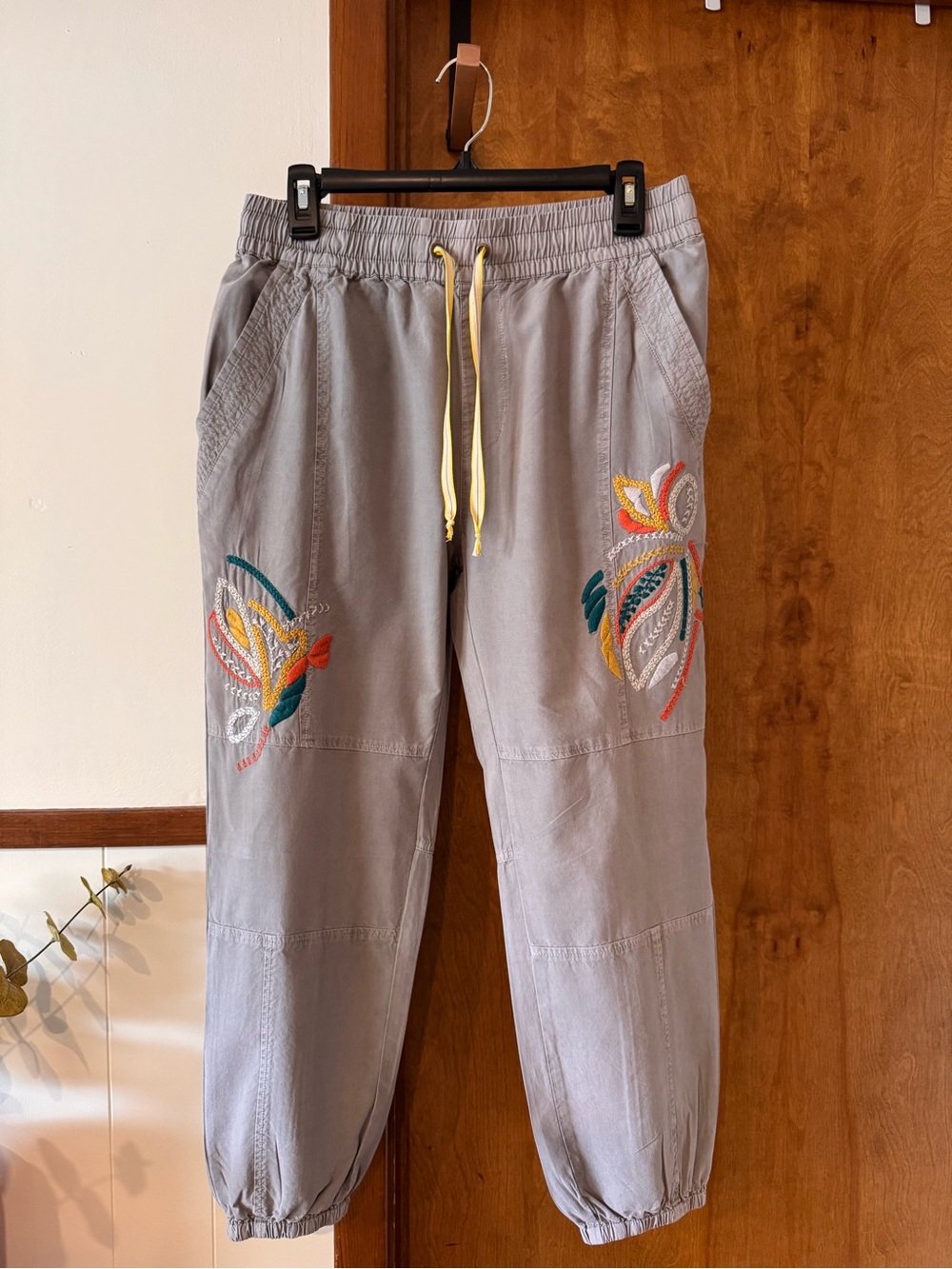 Anthropologie Embroidered Jogger Pants Gray Pull On Boho Lounge Pants Women’s Sm